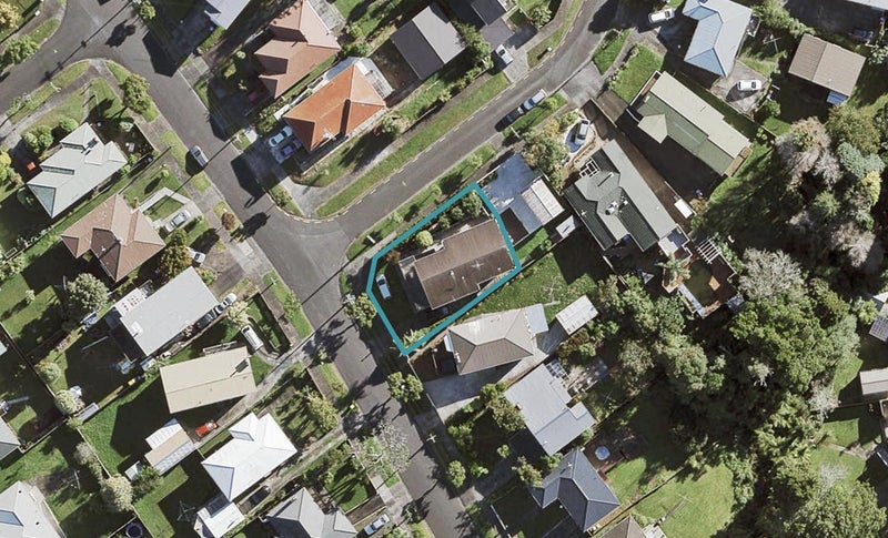 24 Rosamund Avenue, New Windsor, Auckland - Carousel 1
