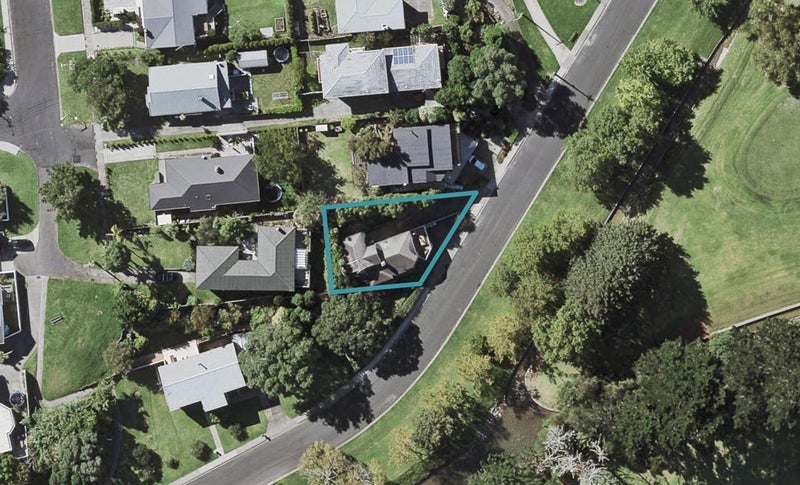 46 Seabreeze Road, Narrow Neck, Auckland - Carousel 1