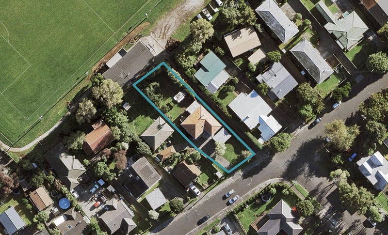 21 Preston Avenue, Mount Albert, Auckland - Carousel 1