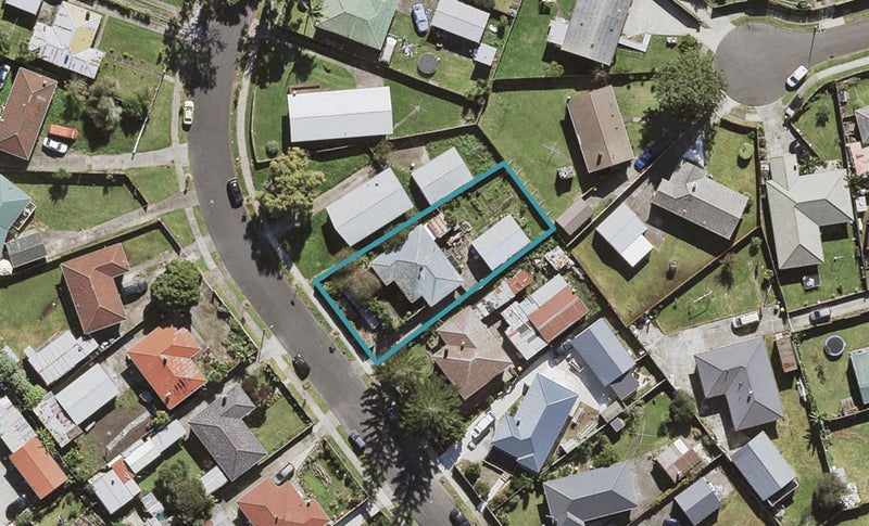 13 Convair Crescent, Mangere, Auckland - Carousel 1