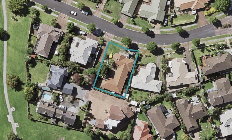 10 Frank Nobilo Drive, Golflands, Auckland - Carousel 1
