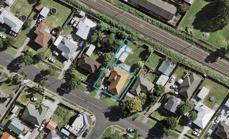82 Gloucester Road, Manurewa, Auckland - Carousel 1