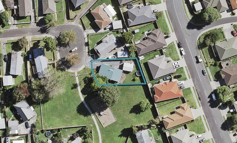 8 Romilly Court, Papakura, Papakura - Carousel 1