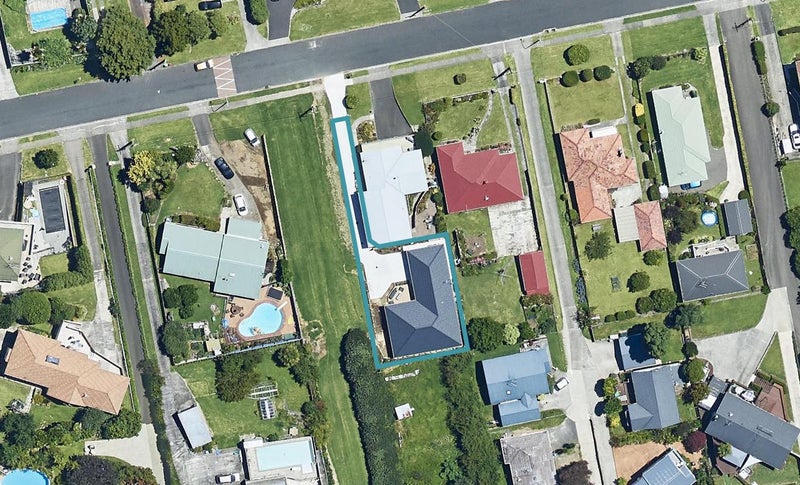 82A Sutherland Road, Brookfield, Tauranga - Carousel 1