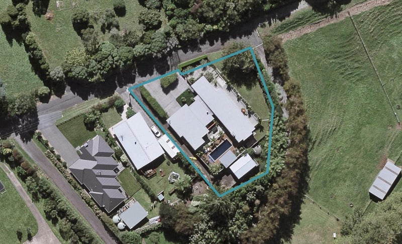 22 Patterson Road, Hurworth, New Plymouth - Carousel 1
