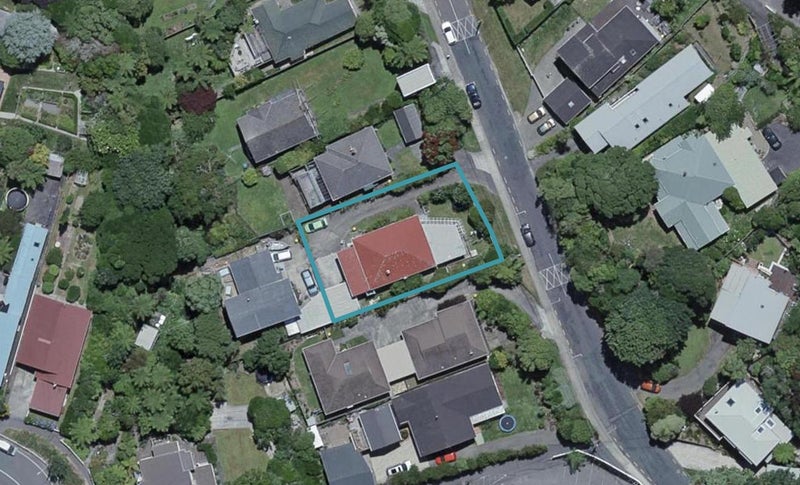 63 Delhi Crescent, Khandallah, Wellington - Carousel 1