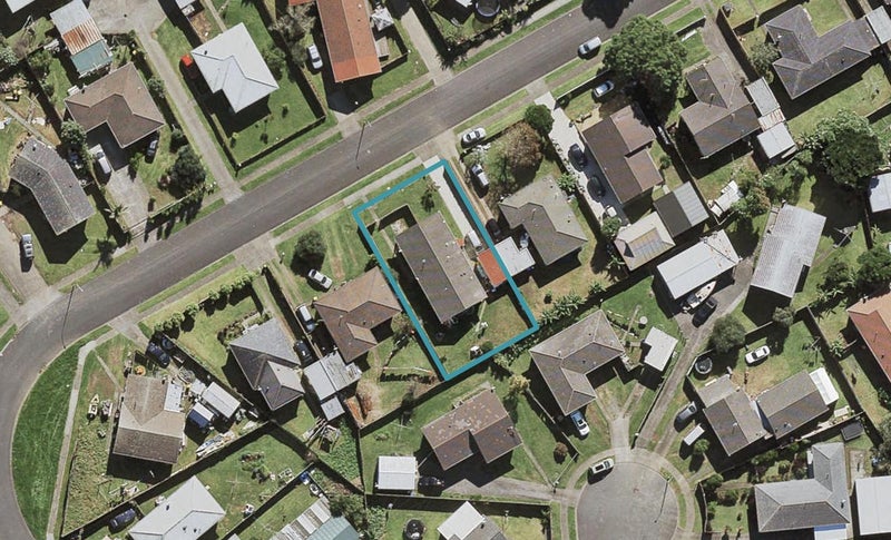 33 Cottingham Crescent, Mangere East, Auckland - Carousel 1