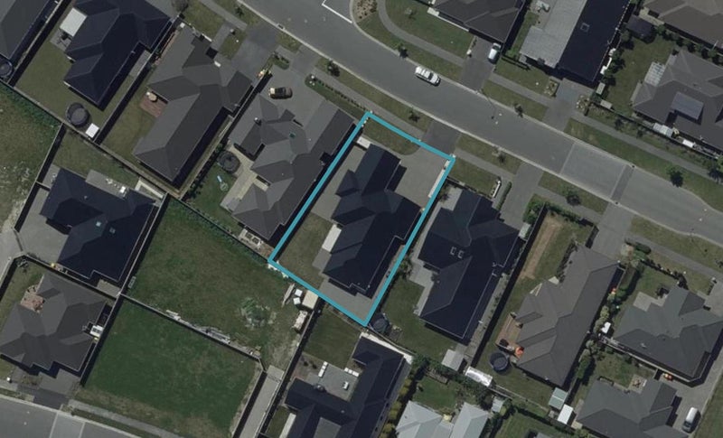 121 Bibiana Street, Aidanfield, Christchurch - Carousel 1