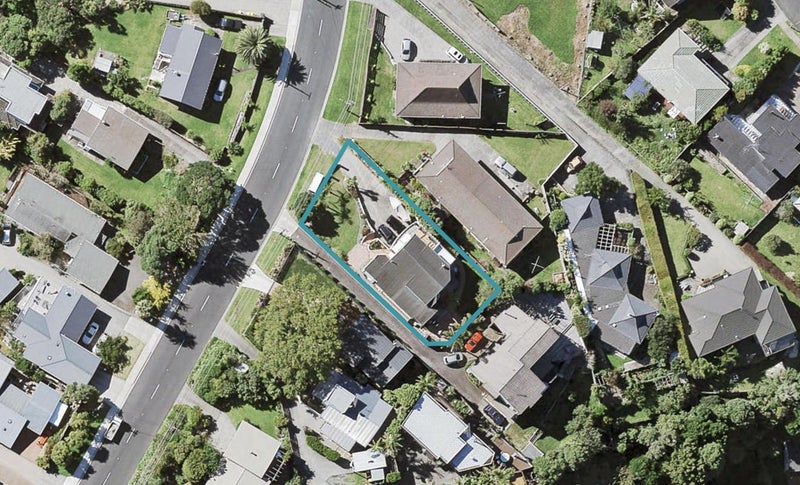 7 View Road, Shelly Park, Auckland - Carousel 1