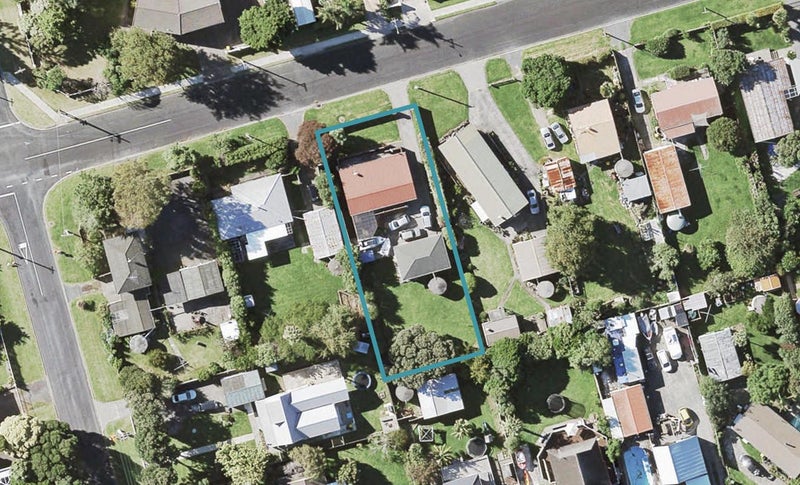 37 First View Avenue, Beachlands, Auckland - Carousel 1