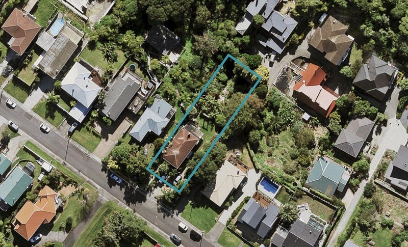 8 Hoskins Avenue, Hillsborough, Auckland - Carousel 1