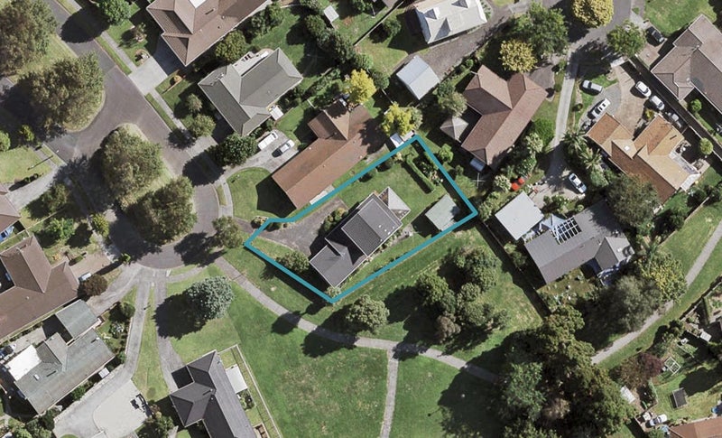 18 Brockton Avenue, Conifer Grove, Takanini - Carousel 1