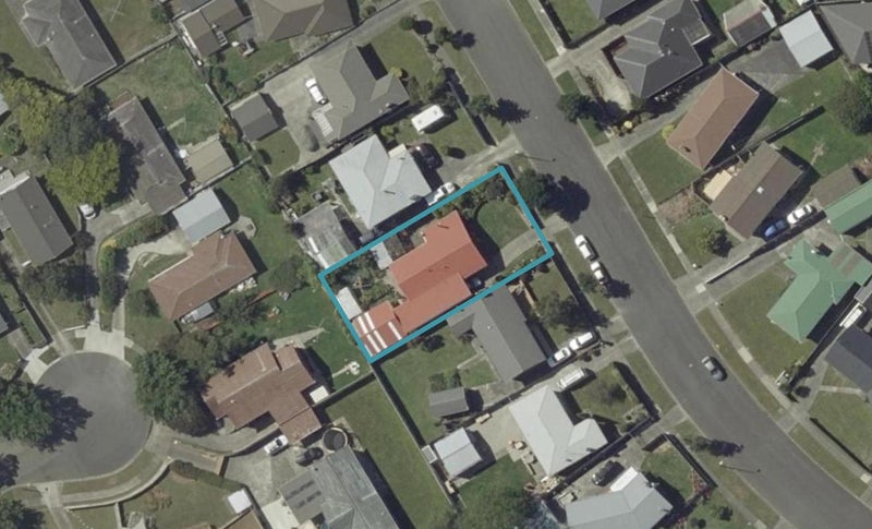 34 Karamea Crescent, Kelvin Grove, Palmerston North - Carousel 1