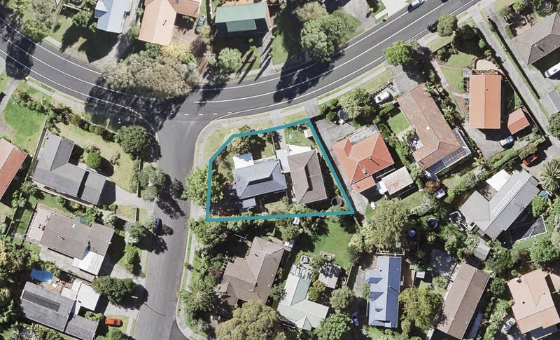 2/52 John Downs Drive, Browns Bay, Auckland - Carousel 1