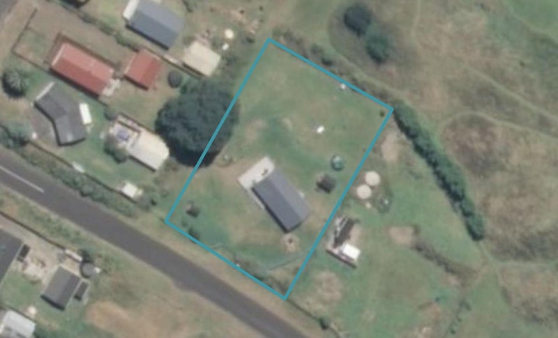 5 Strathnaver Drive, Waikawa Beach, Manakau - Carousel 1