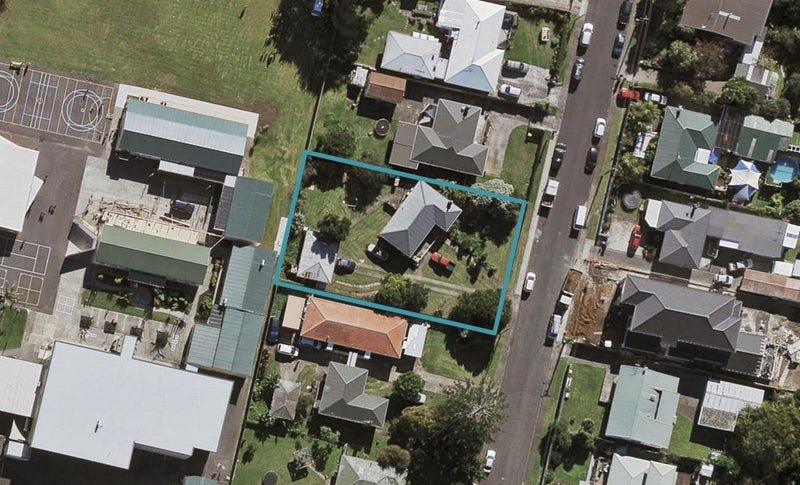 8 Cornwall Road, Papatoetoe, Auckland - Carousel 1