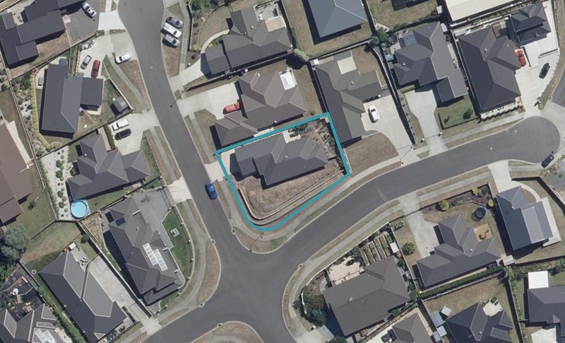 8 Evergreen Rise, Grandview Heights, Hamilton - Carousel 1