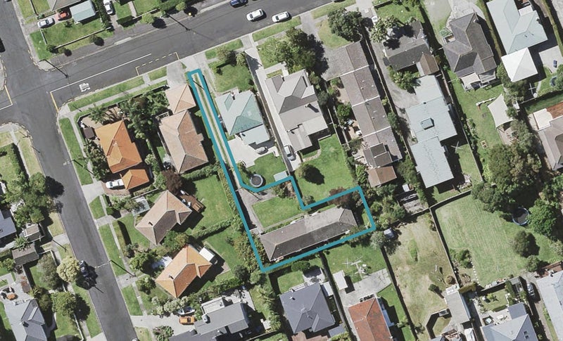 2/0 Kawerau Avenue, Devonport, Auckland - Carousel 1