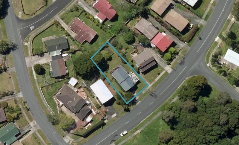 48 Eden Terrace, Kamo, Whangarei - Carousel 1
