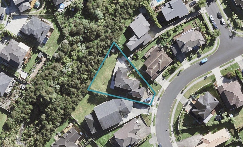 11 Hornbill Drive, Fairview Heights, Auckland - Carousel 1