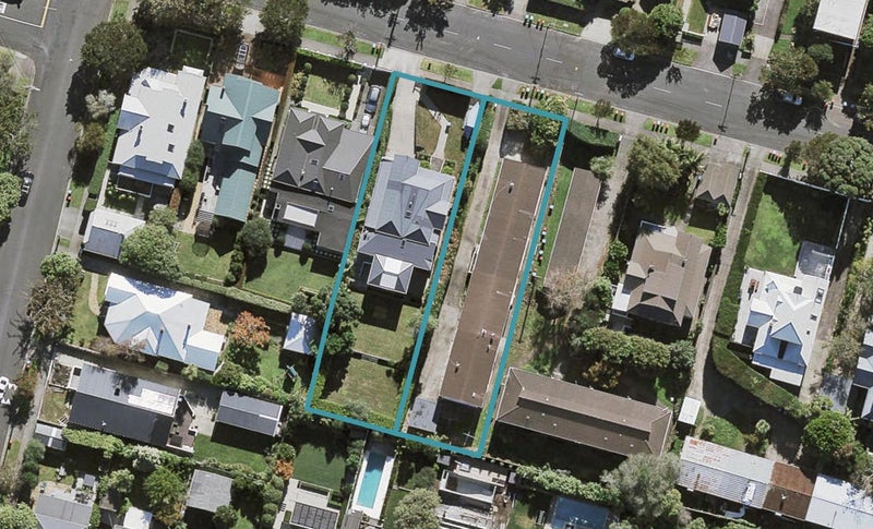 2/0 Fairview Road, Mount Eden, Auckland - Carousel 1