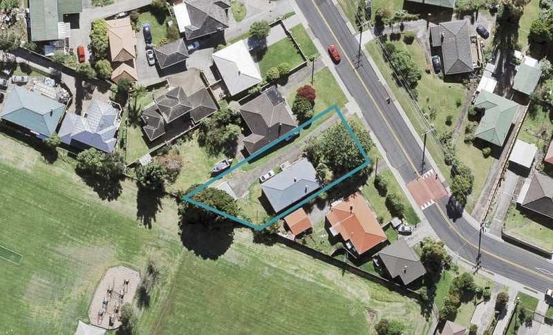 4 Kelwyn Road, Kelston, Auckland - Carousel 1