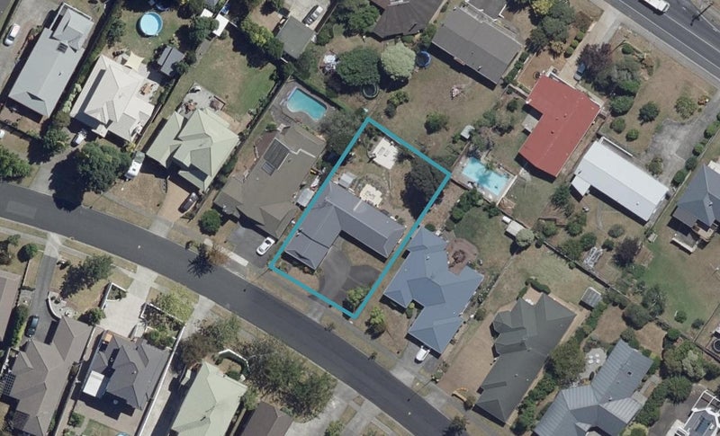 24 Western Heights Drive, Western Heights, Hamilton - Carousel 1
