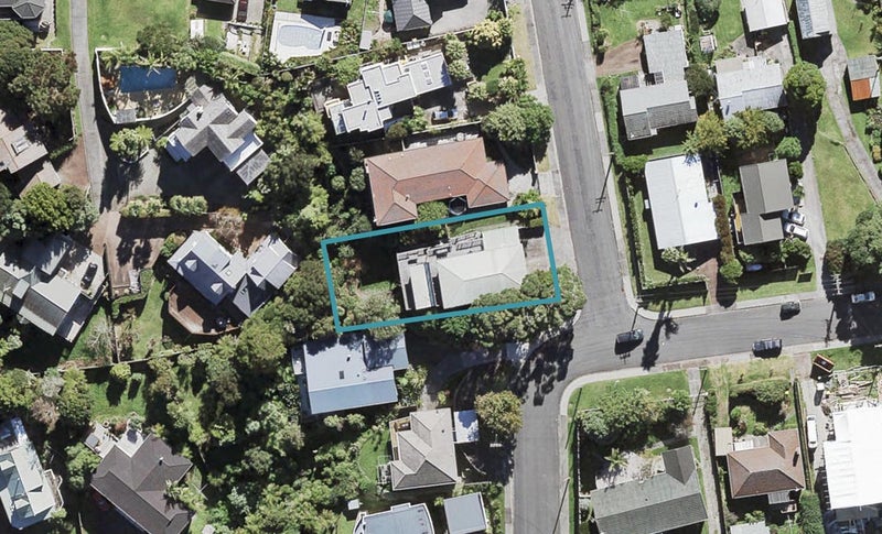 2 Mayall Avenue, Beach Haven, Auckland - Carousel 1