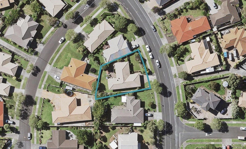 54 Kilimanjaro Drive, Northpark, Auckland - Carousel 1