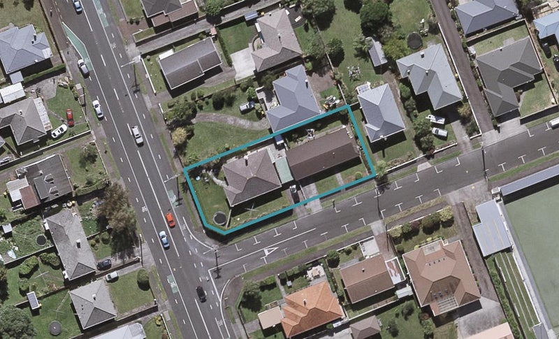 5 Wilton Street, Westown, New Plymouth - Carousel 1