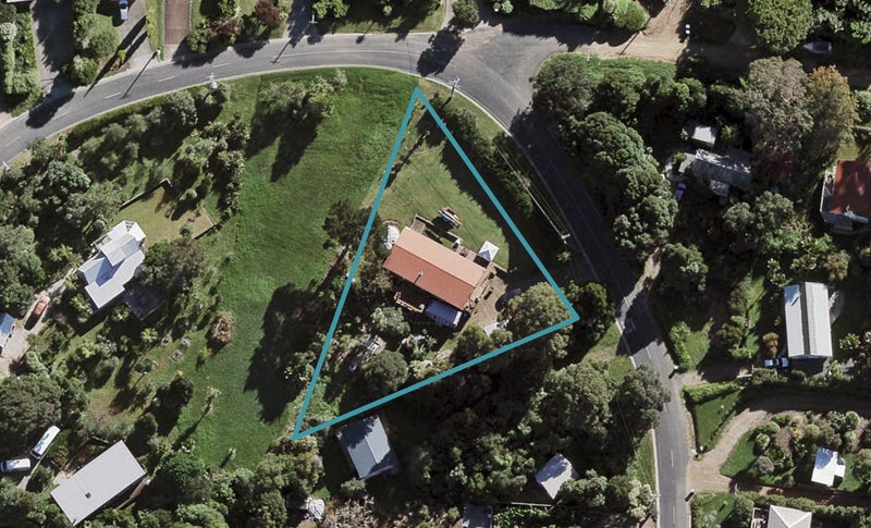 471 Sea View Road, Onetangi, Waiheke Island - Carousel 1