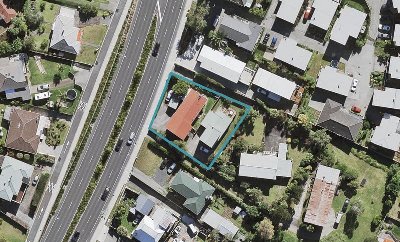 2/555 Glenfield Road, Glenfield, Auckland - Carousel 1
