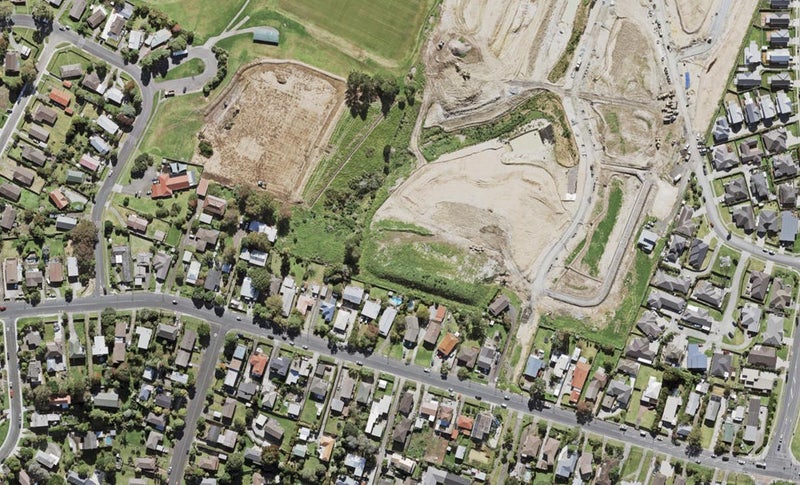 2 Impatiens Lane, Massey, Auckland - Carousel 1