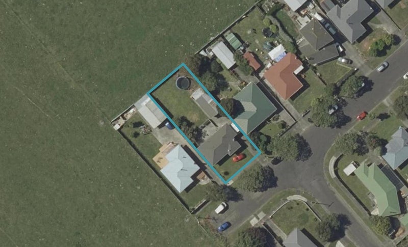 40 Peters Avenue, Cloverlea, Palmerston North - Carousel 1