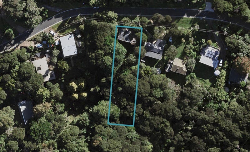11 Hill Road, Palm Beach, Waiheke Island - Carousel 1