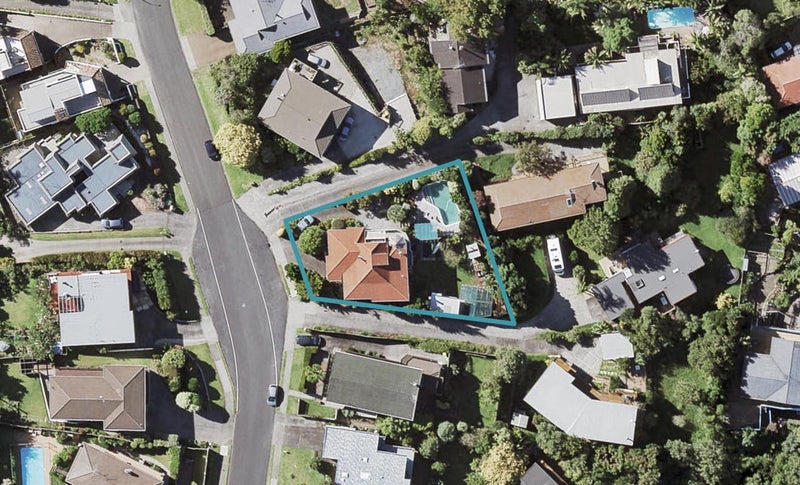 57 Haseler Crescent, Howick, Auckland - Carousel 1