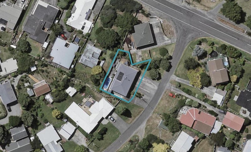 7 Kahu Road, Otaihanga, Paraparaumu - Carousel 1