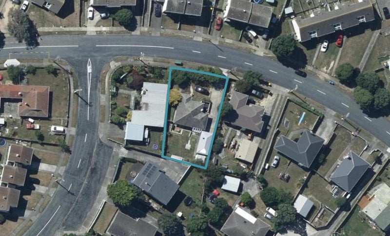 135 Dimock Street, Titahi Bay, Porirua - Carousel 1
