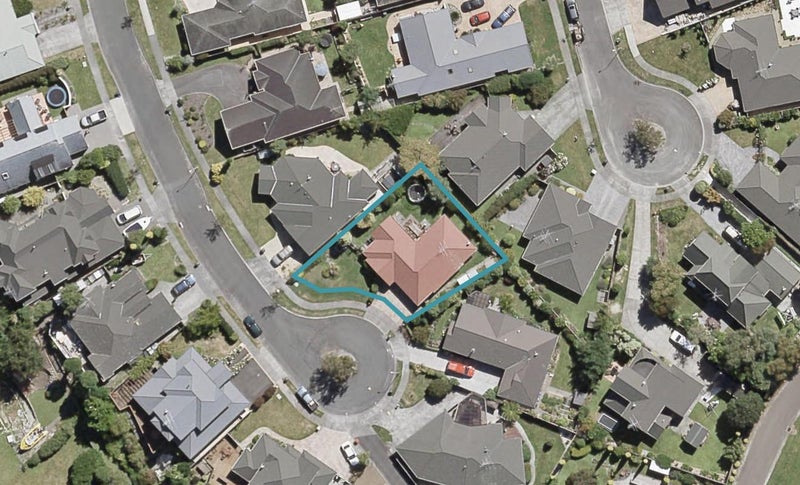 44 Clearwater Terrace, Brown Owl, Upper Hutt - Carousel 1