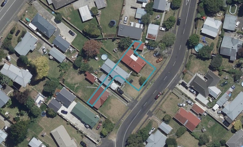 2/4 Odlin Crescent, Nawton, Hamilton - Carousel 1