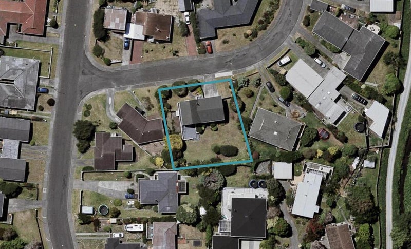 4 Pohutukawa Crescent, Raumati Beach, Paraparaumu - Carousel 1