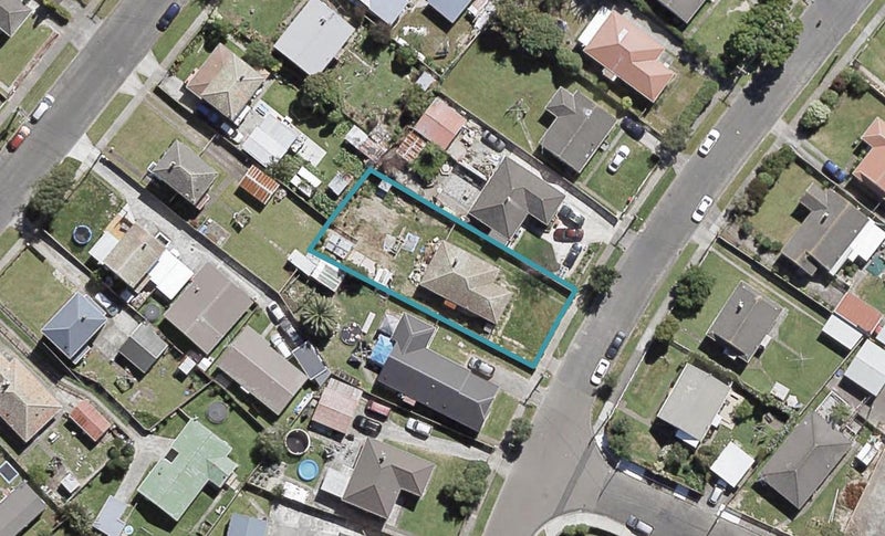 15 Poole Street, Taita, Lower Hutt - Carousel 1