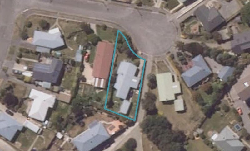 24 Burn Street, Holmes Hill, Oamaru - Carousel 1