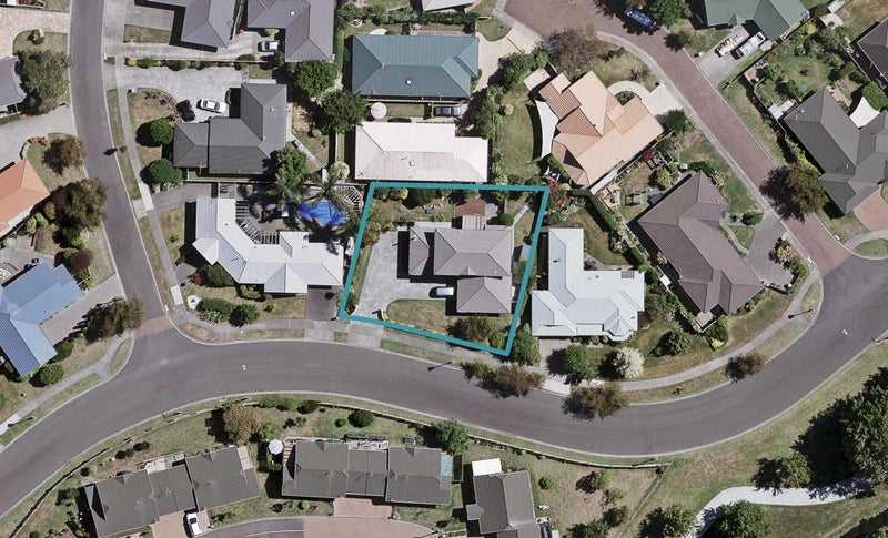 26 Brompton Drive, Taradale, Napier - Carousel 1