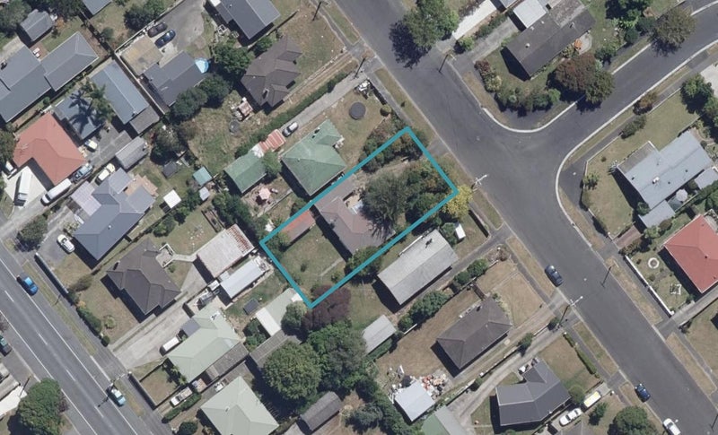 13 Dalesford Street, Silverdale, Hamilton - Carousel 1