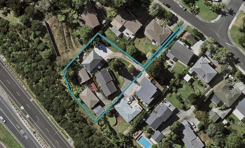2/100 Salamanca Road, Sunnynook, Auckland - Carousel 1