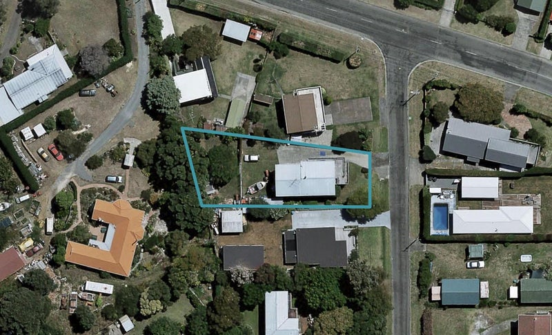 92 Gillies Crescent, Waimarama, Havelock North - Carousel 1
