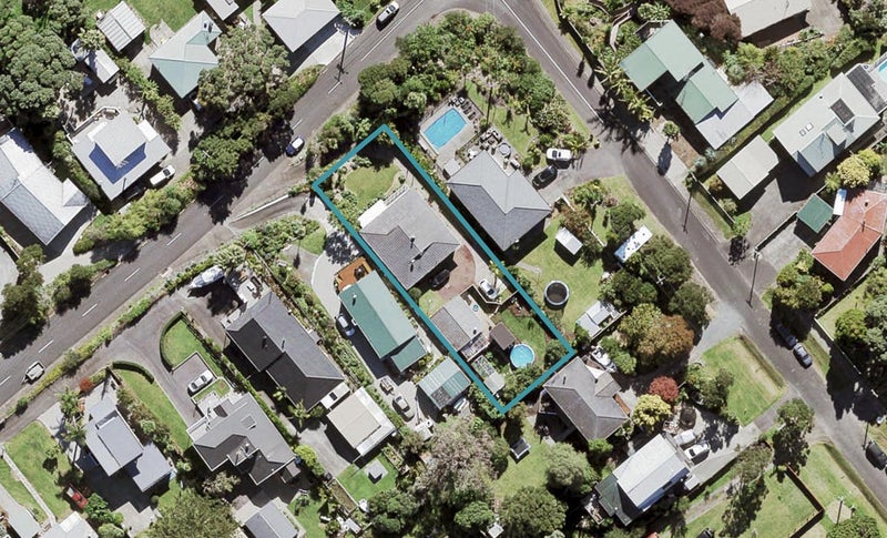 15 The Terrace, Herald Island, Auckland - Carousel 1
