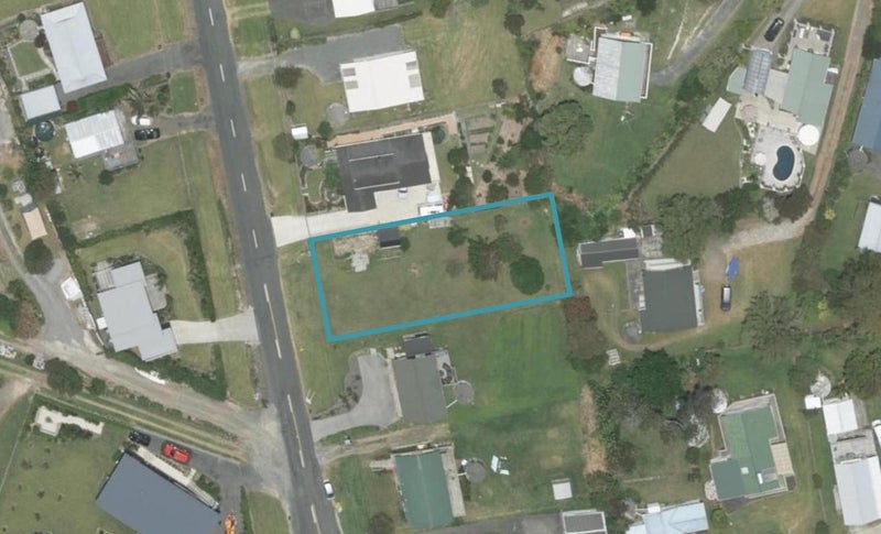 8 Cullen Street, Mangawhai Heads, Mangawhai - Carousel 1