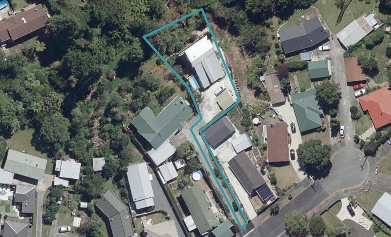 35 Barrie Crescent, Silverdale, Hamilton - Carousel 1